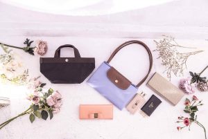 インスタグラム用、バッグ＆小物商品撮影の写真です。クライアントはAMAZING CIRCUSです。（8n-115）