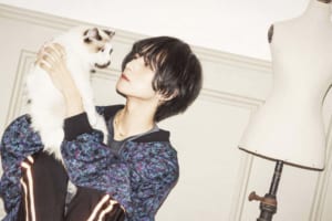 ウェブサイト（WEB）用、ジュエリー＆アクセサリーファッション モデル メンズ撮影の写真です。クライアントはDUBです。（11o-197）