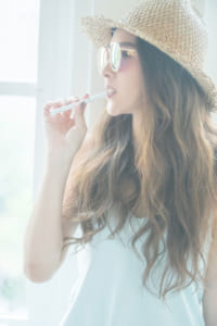 インスタグラム用、雑貨ファッション モデル レディース撮影の写真です。クライアントはpLUS BEAUTYです。（1n-164）