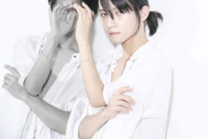 ウェブサイト（WEB）用、ジュエリー＆アクセサリーファッション モデル メンズ撮影の写真です。クライアントはDUBです。（11o-194）