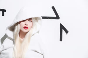 ウェブサイト（WEB）用、メイクアップビューティー ヘア撮影の写真です。（3o-223）