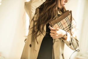 LP（ランディングページ）用、バッグ＆小物ファッション モデル レディース撮影の写真です。クライアントはAMAZING CIRCUSです。（1p-169）